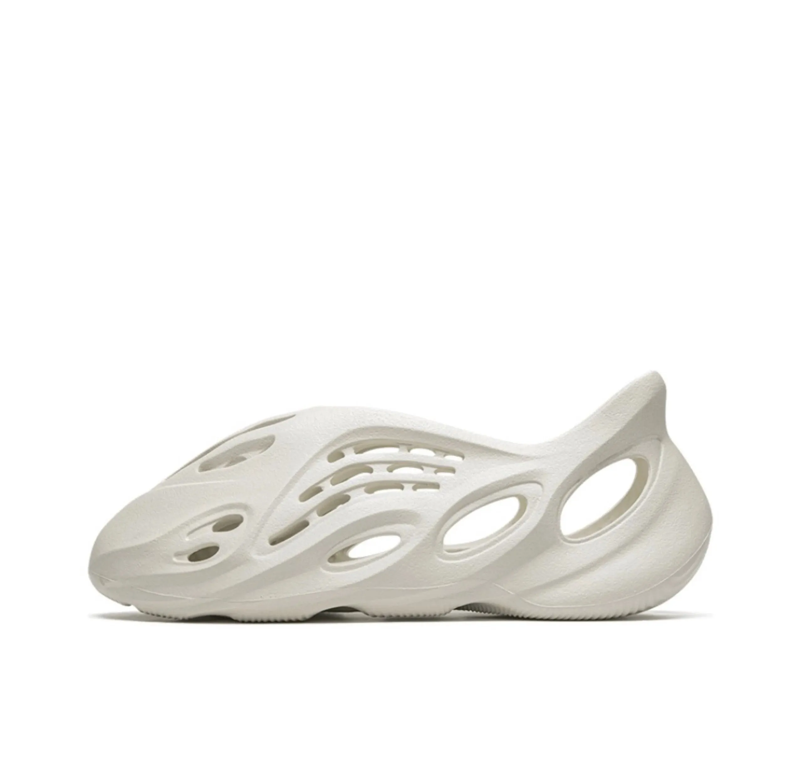 Yeezy Foam Runner LW thumbnail 5