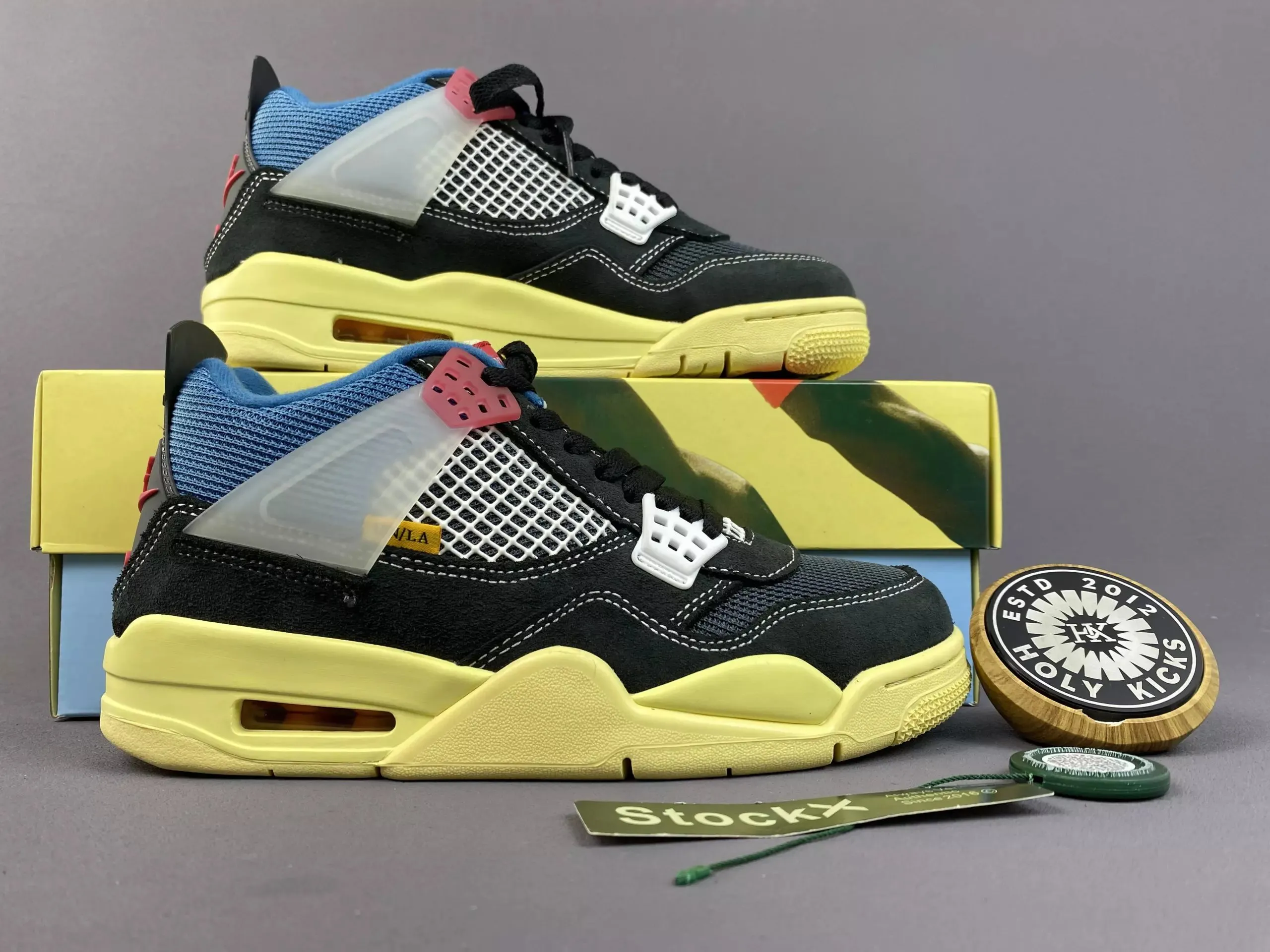 Jordan 4 Union LA 'Off Noir' - Image 1