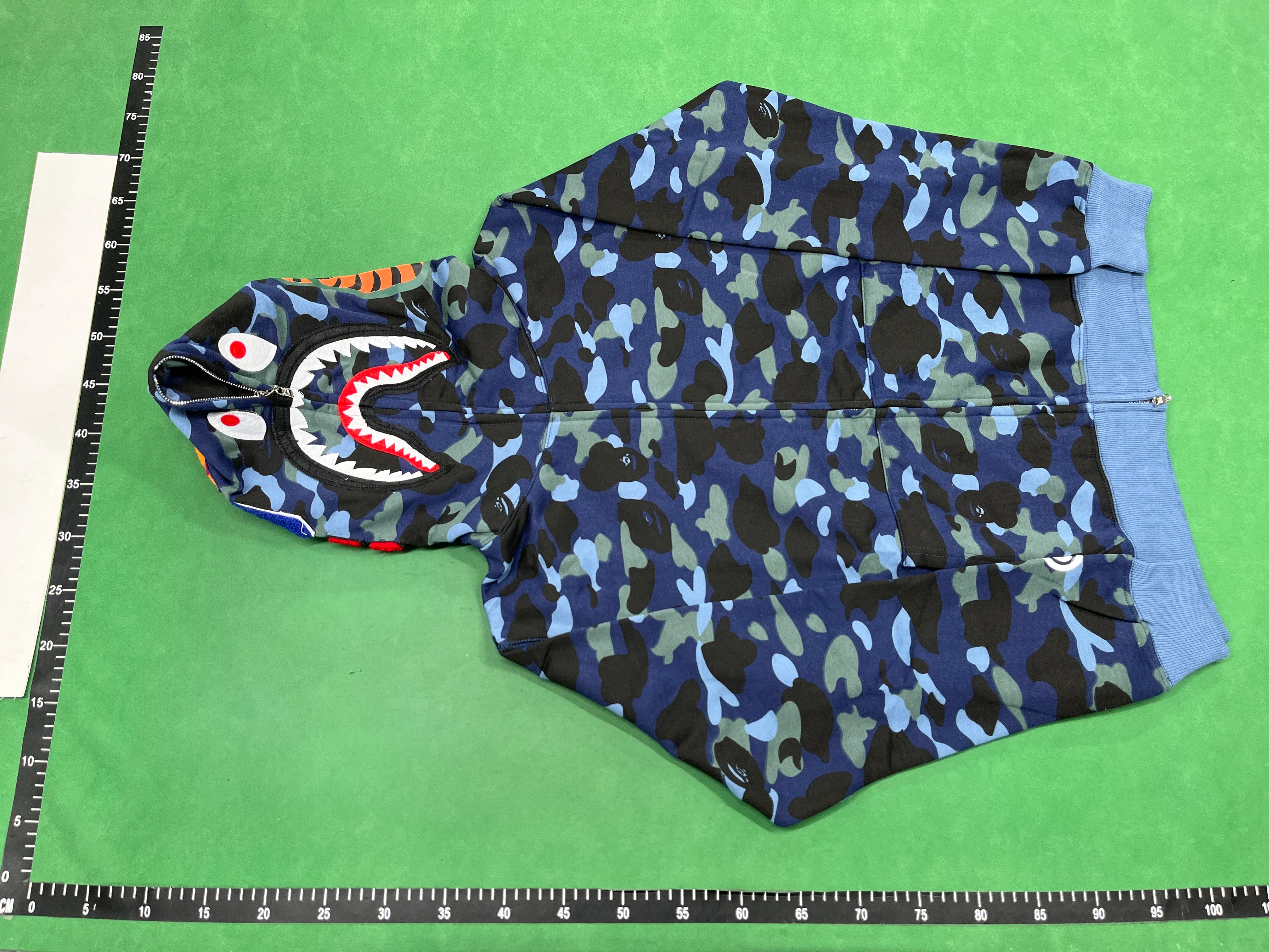 BAPE ZIP-UPS - Image 1