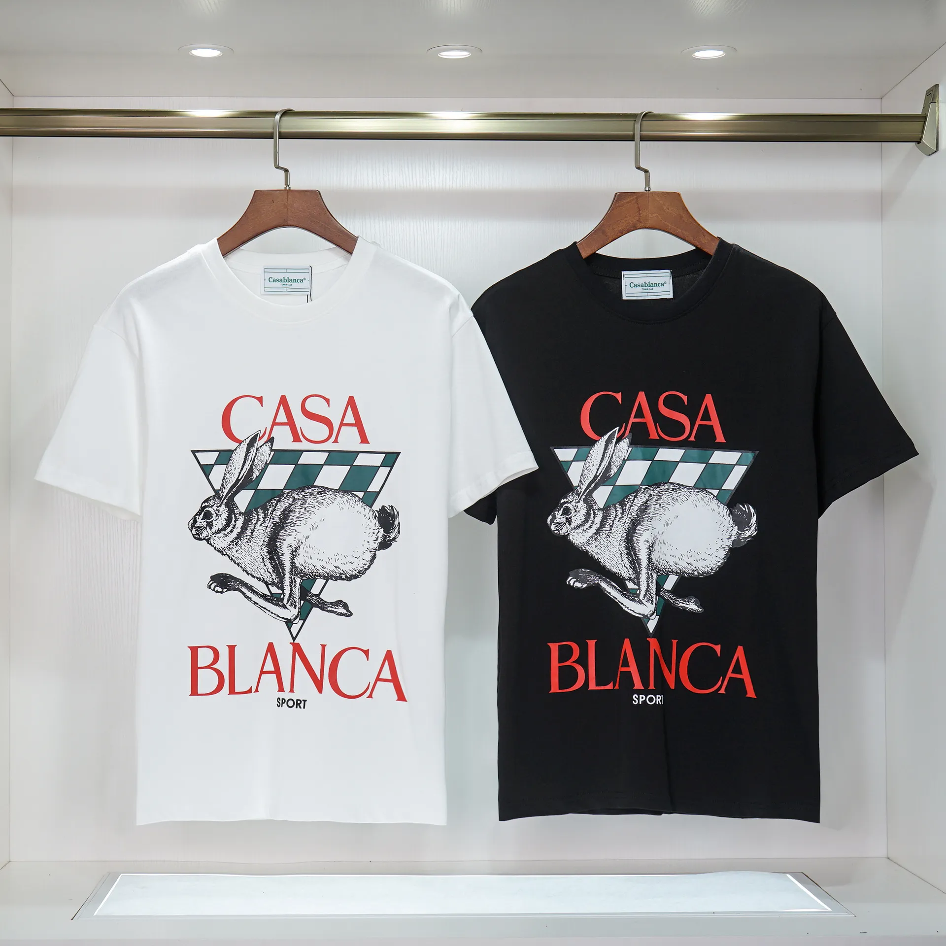 Case blanaca t-shirts thumbnail 2