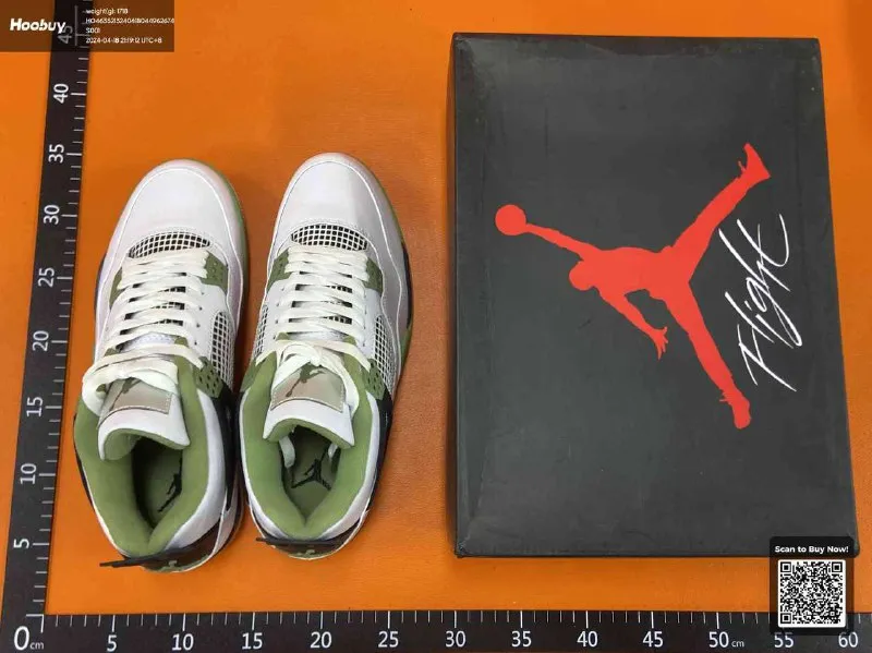 Jordan 4 thumbnail 2