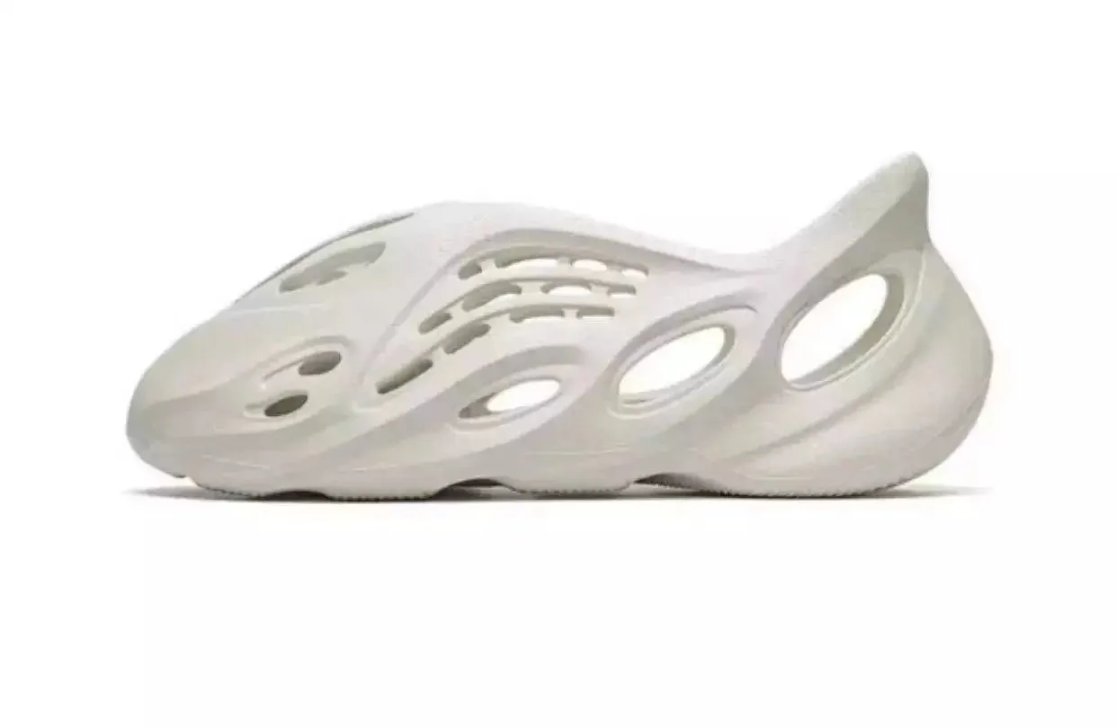 YEEZY FOAM RUNNER thumbnail 2