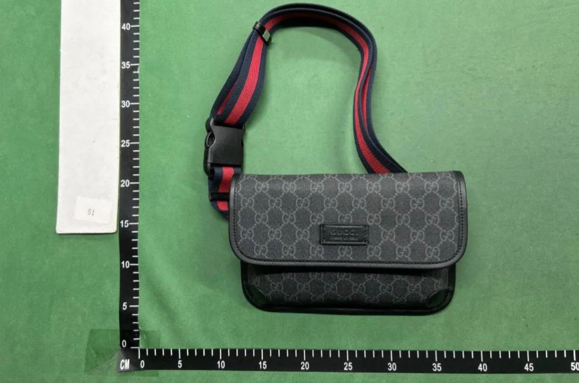 Shoulder bag LV Burberry Gucci thumbnail 2