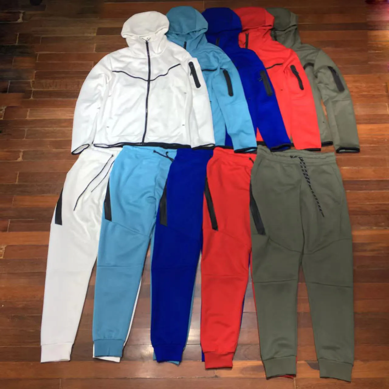 Nike tech many models thumbnail 2