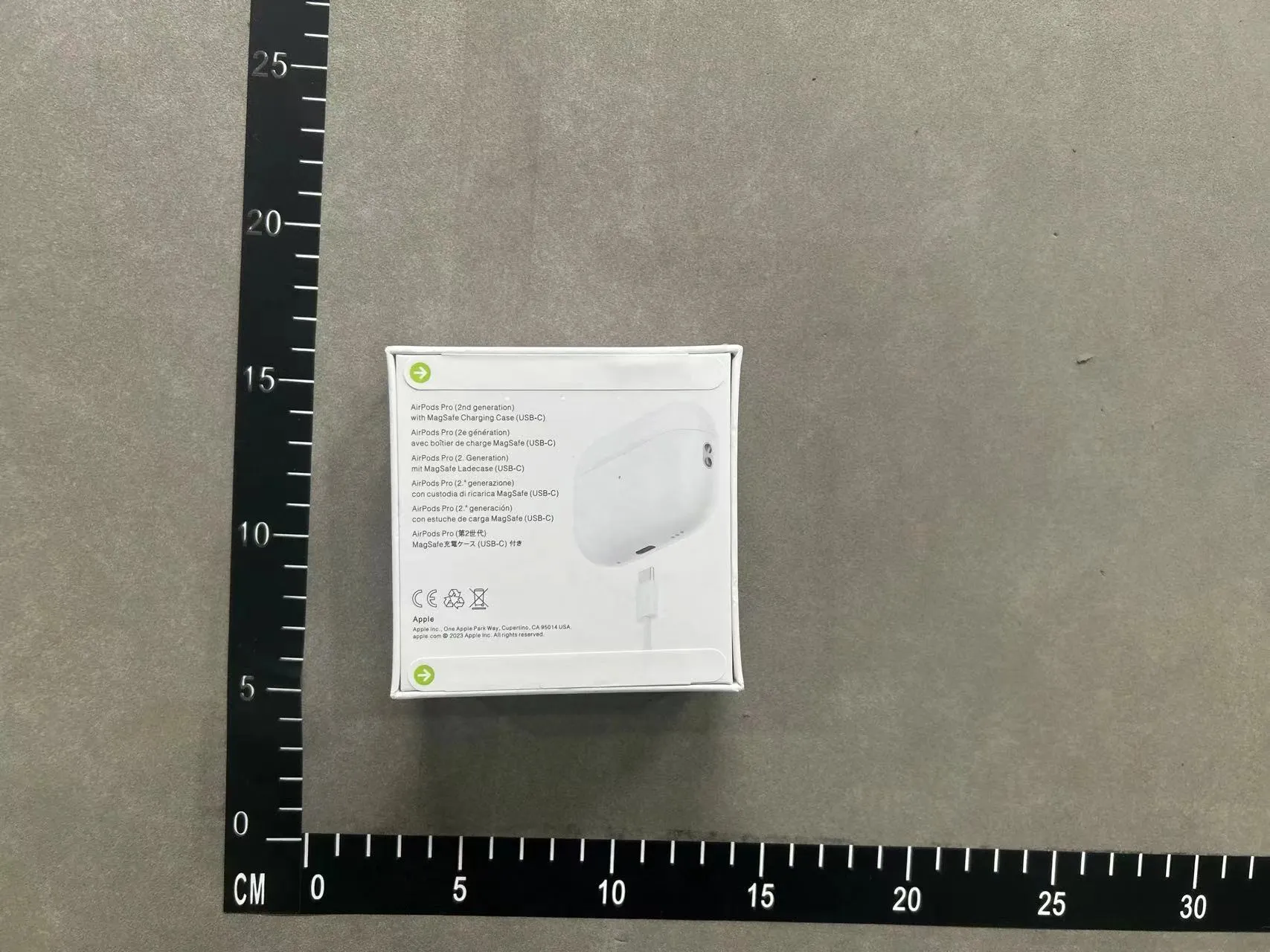 airpods pro 2 USB C thumbnail 2