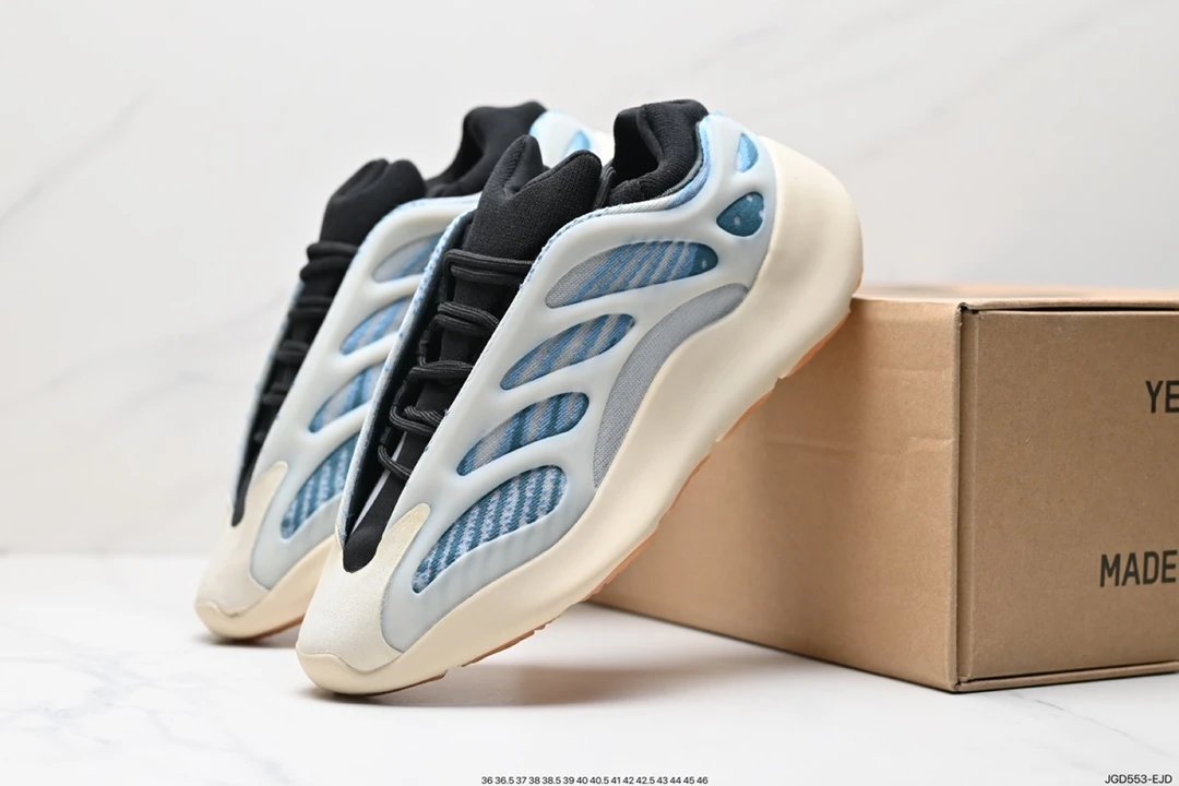 clothing — Low Top Retro Jogging Sneakers from Weidian